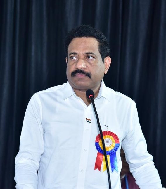 Shri Sanjeevji Ganeshji Naik - Chief Trustee, Shramik Shikshan Mandal